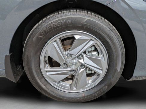 New 2026 Hyundai Elantra SE FWD image 29