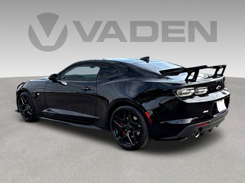 Used 2022 Chevrolet Camaro SS image 25