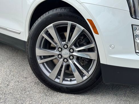 Certified 2024 Cadillac XT5 Premium Luxury w/ Technology Package AWD/4WD image 8