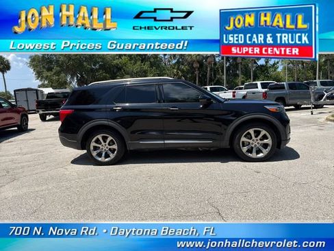Used 2020 Ford Explorer Platinum w/ Premium Technology Package AWD/4WD image 14
