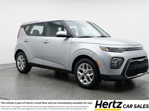 Used 2025 Kia Soul LX w/ LX Technology Package FWD image 1
