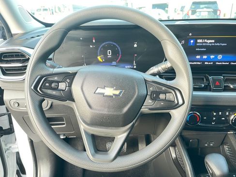 Used 2025 Chevrolet TrailBlazer LT image 25