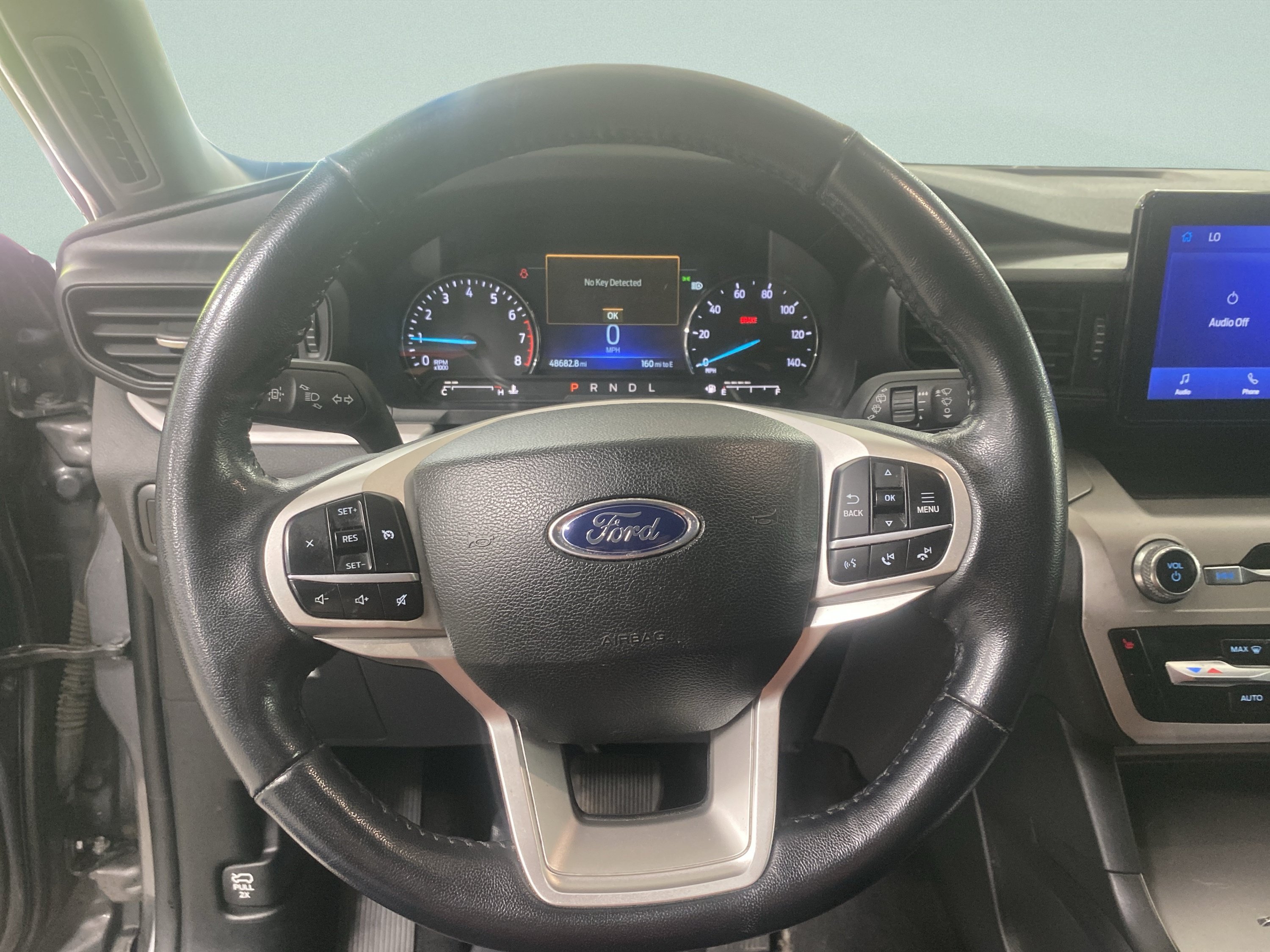 Used 2023 Ford Explorer XLT AWD/4WD image 19