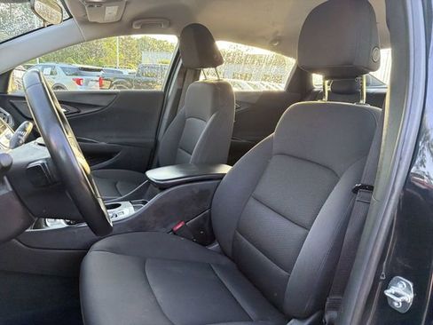 Used 2023 Chevrolet Malibu RS FWD image 11