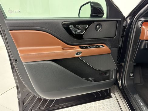 Used 2022 Lincoln Aviator Reserve w/ Elements Package Plus RWD image 24