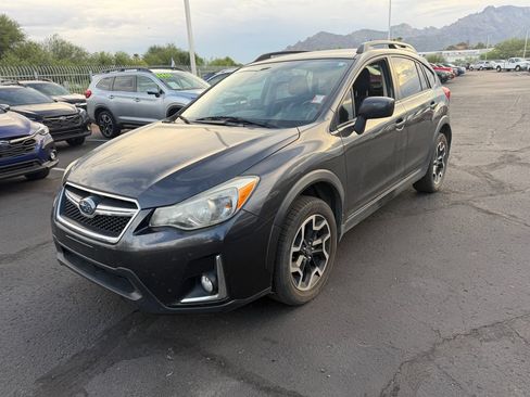 Used 2016 Subaru Crosstrek 2.0i Premium AWD/4WD image 3