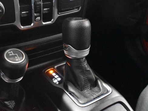 Used 2020 Jeep Wrangler Unlimited Sport AWD/4WD image 18