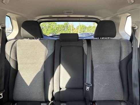 Used 2023 Nissan Rogue SV image 19