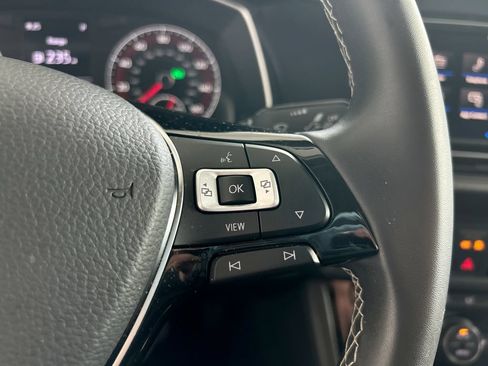 Certified 2021 Volkswagen Jetta SE w/ SE Cold Weather Package FWD image 19