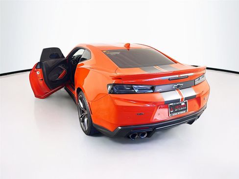 Used 2018 Chevrolet Camaro SS w/ Hot Wheels Edition image 19