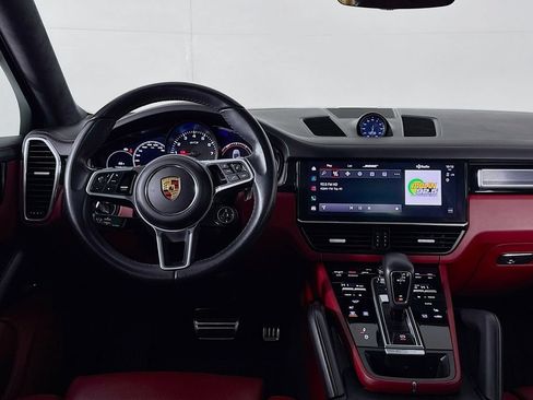 Used 2022 Porsche Cayenne GTS AWD/4WD image 13