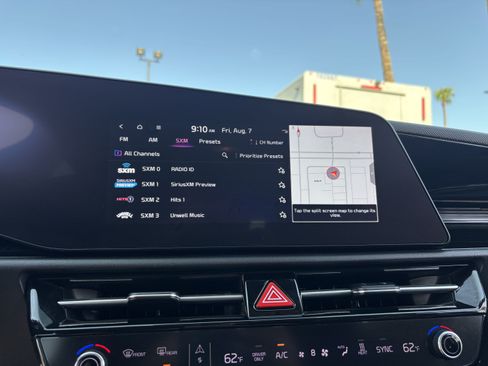Certified 2023 Kia Niro Wind FWD image 20