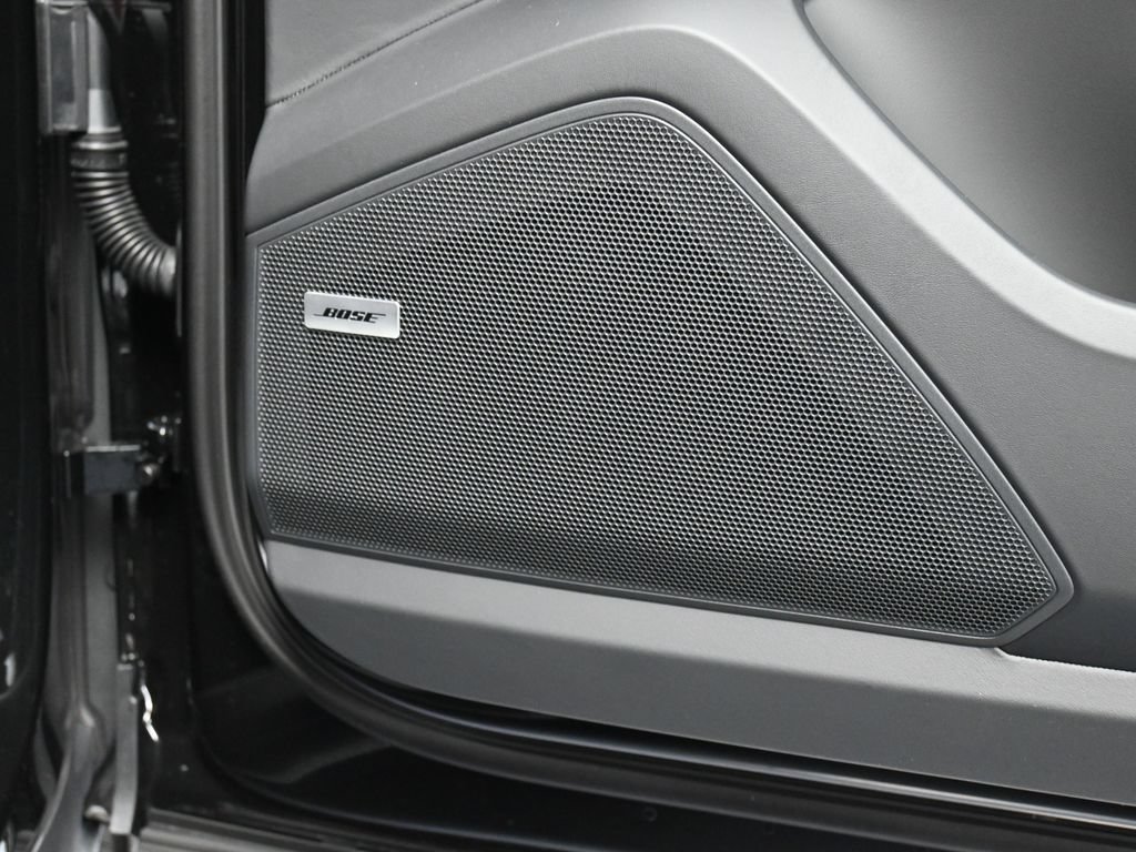 Certified 2026 Porsche Cayenne E-Hybrid Coupe AWD/4WD image 30