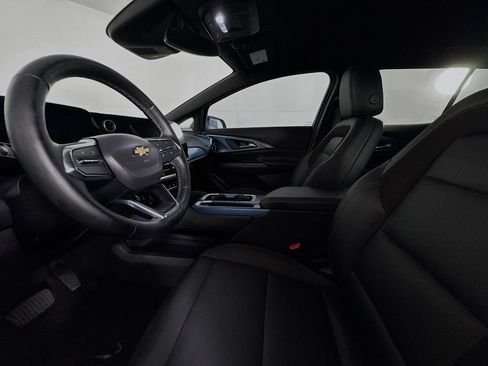 Used 2024 Chevrolet Equinox EV LT image 19