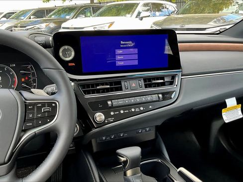 New 2025 Lexus ES 350 w/ Premium Package image 9