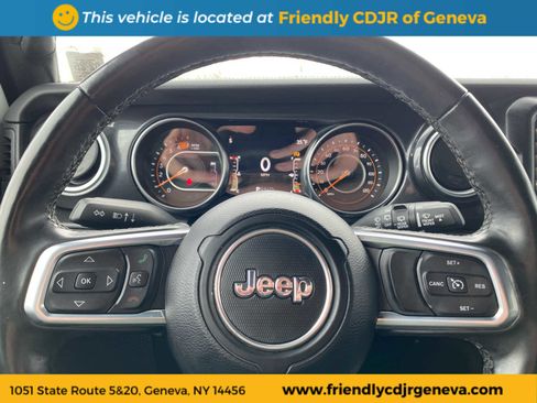 Used 2022 Jeep Wrangler Unlimited Sahara image 14