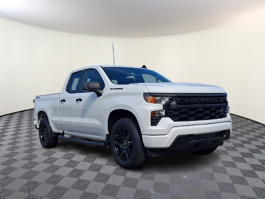 Used 2024 Chevrolet Silverado 1500 Custom w/ Turbomax Blackout Package AWD/4WD image 1