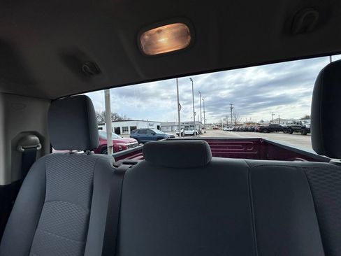 Used 2018 RAM 1500 Express w/ Express Value Package AWD/4WD image 27