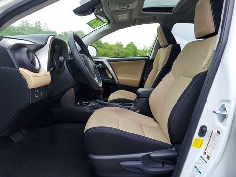 Used 2018 Toyota RAV4 XLE image 13