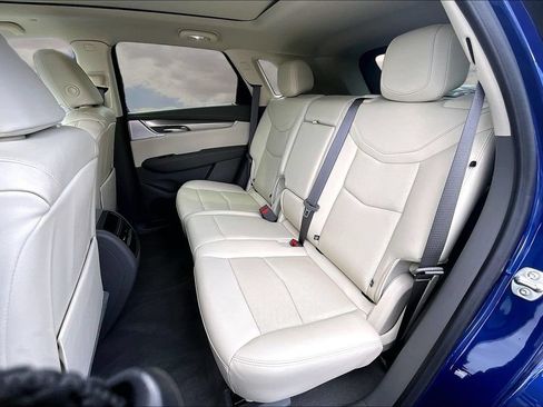 Used 2025 Cadillac XT5 Premium Luxury FWD image 22