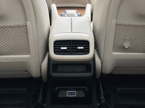 Used 2025 Mercedes-Benz GLE 450 4MATIC image 44
