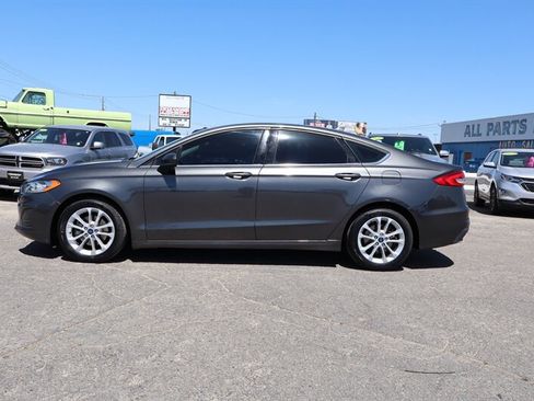 Used 2020 Ford Fusion SE FWD image 13