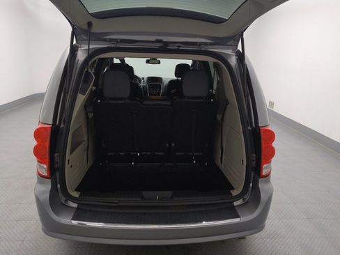 Used 2019 Dodge Grand Caravan SXT FWD image 29