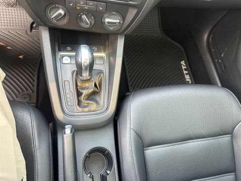 Used 2015 Volkswagen Jetta SE FWD image 15