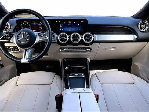 Certified 2026 Mercedes-Benz GLB 250 4MATIC image 10