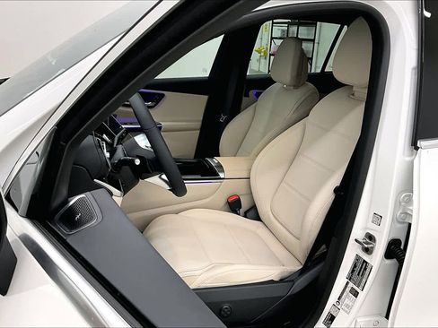 New 2026 Mercedes-Benz GLC 300 image 9