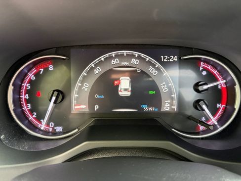 Used 2019 Toyota RAV4 Limited w/ Advanced Technology Package AWD/4WD image 27