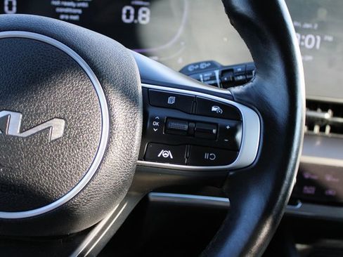 Certified 2023 Kia Sportage EX image 11