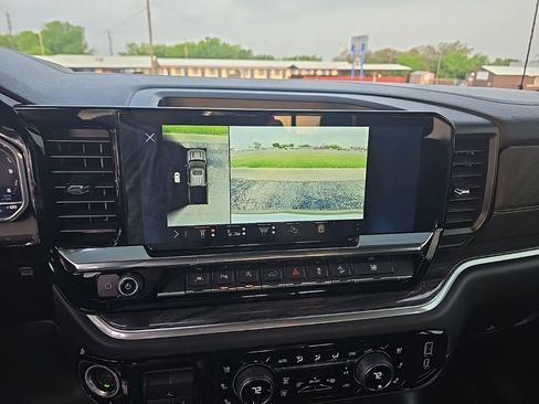 Used 2025 Chevrolet Silverado 1500 LTZ w/ LTZ Convenience Package II AWD/4WD image 30