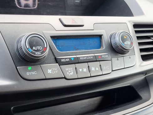 Used 2012 Honda Odyssey EX image 19