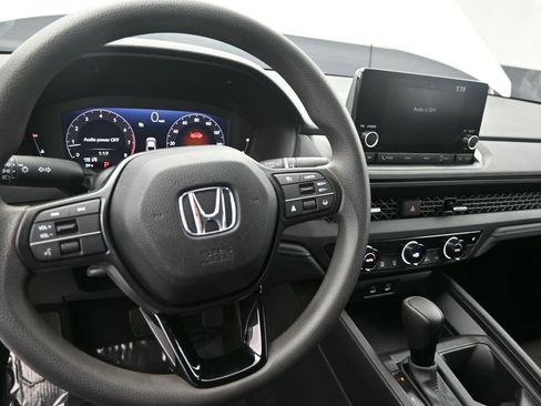 Used 2024 Honda Accord EX image 17