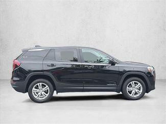 Used 2024 GMC Terrain SLE AWD/4WD video 3