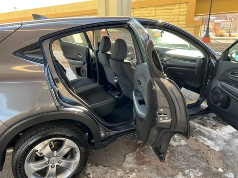 Used 2022 Honda HR-V LX image 10