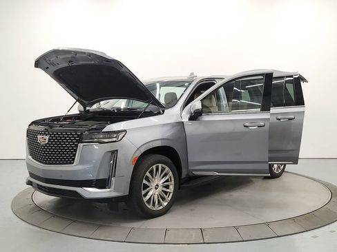 Used 2023 Cadillac Escalade ESV Premium Luxury AWD/4WD image 11