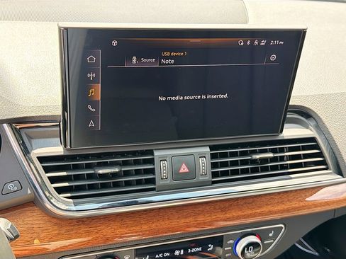 Used 2023 Audi Q5 2.0T Premium Plus w/ Premium Plus Package AWD/4WD image 14