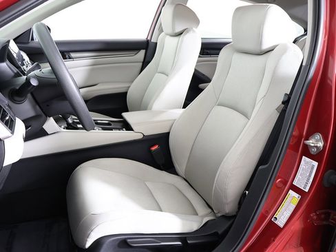 Used 2018 Honda Accord LX image 25