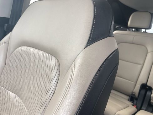 Used 2021 Ford Escape SEL w/ Technology Package image 11