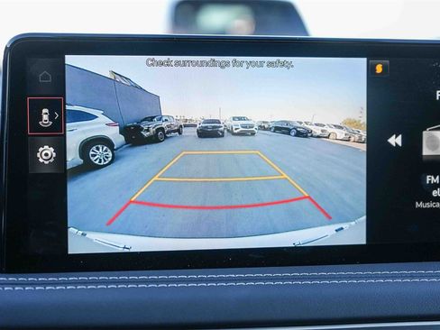 Used 2025 Genesis G70 2.5T image 24