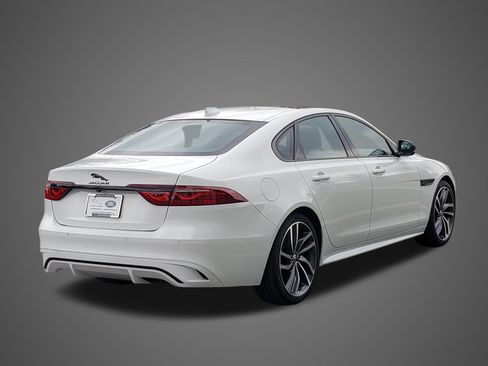 New 2024 Jaguar XF R-Dynamic SE image 5