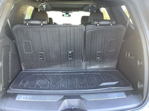 Used 2022 Chevrolet Tahoe Z71 w/ Luxury Package image 33