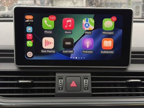 Used 2018 Audi SQ5 Premium Plus w/ Navigation Package image 23