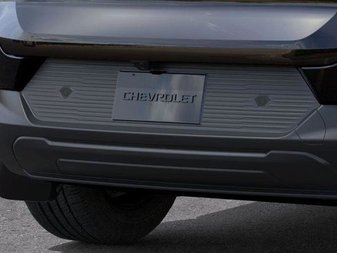 New 2026 Chevrolet Equinox EV LT image 15