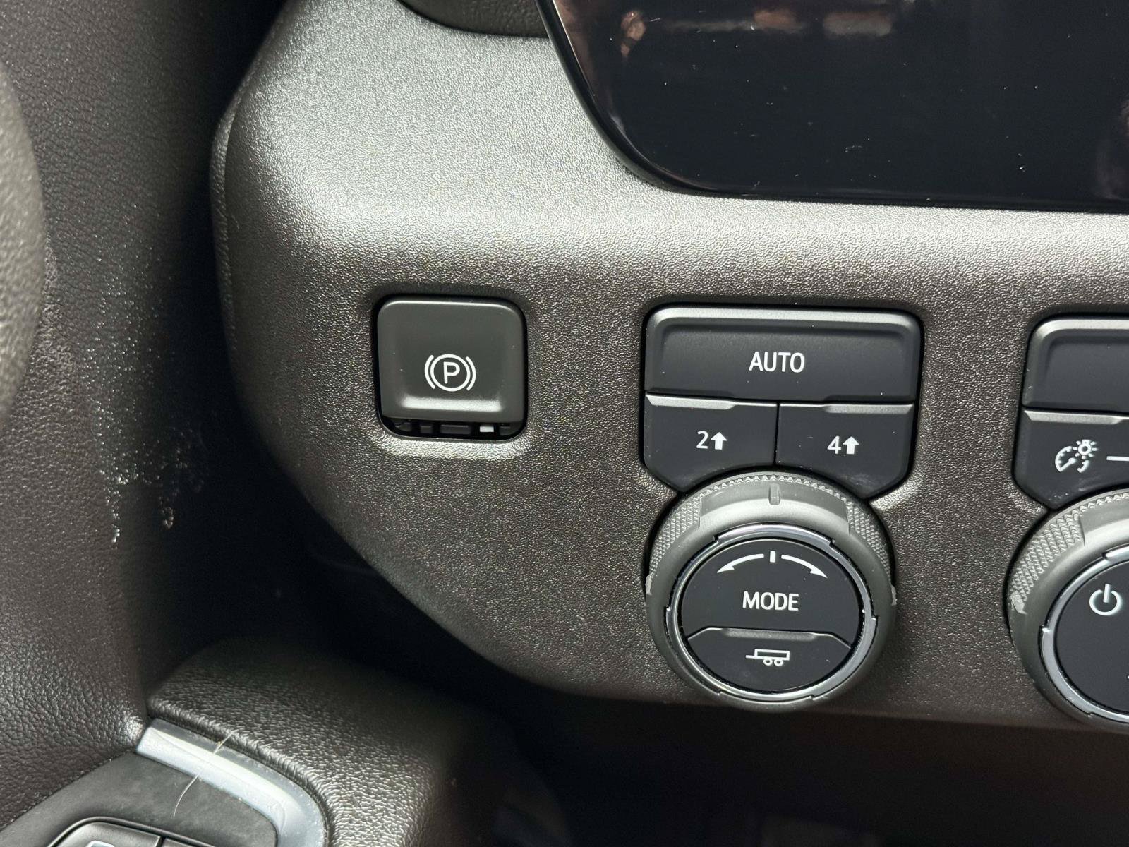 Certified 2023 Chevrolet Silverado 1500 LT AWD/4WD image 21