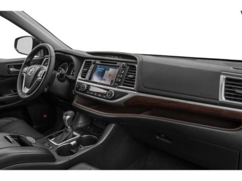Used 2015 Toyota Highlander XLE FWD image 18