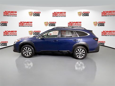 Used 2024 Subaru Outback Premium image 13