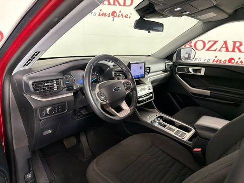 Certified 2020 Ford Explorer XLT w/ Class III Trailer Tow Package RWD image 12